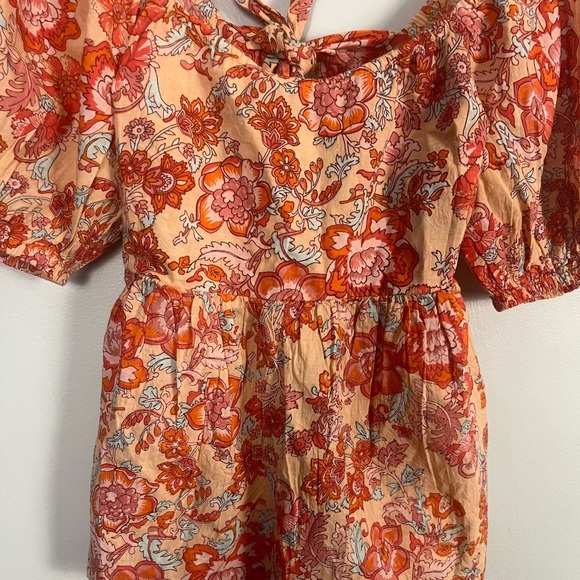 New THML floral puff sleeve pink orange peplum back tietop size small - Picture 4 of 7